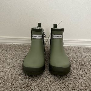 Smith & Hawken Gardening or Rain Boots - Size 7